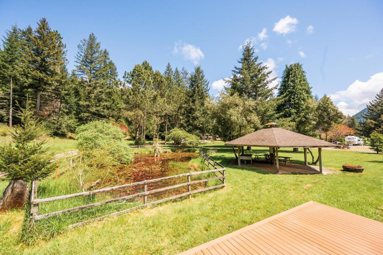 Redwood Meadows Rv Resort Crescent City Ngoại thất bức ảnh
